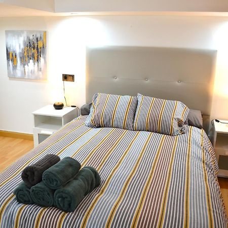 Apartamento Candalex En Malaga Luaran gambar